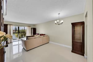 2931 Sunrise Lakes Dr 301, Sunrise, FL 33322 - MLS#F10517239