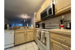 1725 Palm Cove Blvd 108, Delray Beach, FL 33445 - MLS#F10517253
