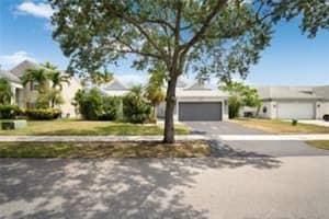 10185 Grove Ln, Cooper City