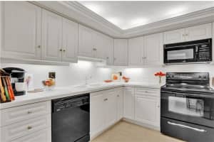 5100 Ocean Boulevard, Fort Lauderdale, FL 33308 - MLS#F10517291