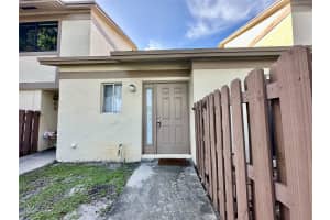 10875 NW 29th Mnr, Sunrise, FL 33322 - MLS#F10517316