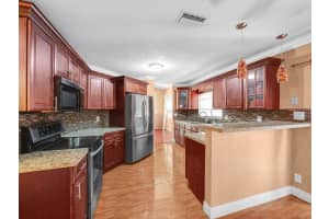 10361 NW 11th Ct, Plantation, FL 33322 - MLS#F10517351