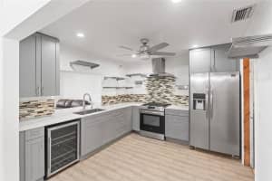 9700 10th Street, Pembroke Pines, FL 33024 - MLS#F10517404