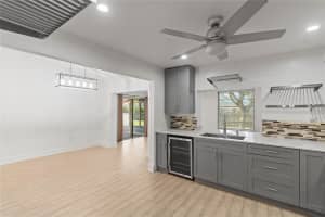 9700 10th Street, Pembroke Pines, FL 33024 - MLS#F10517404