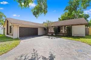 711 SW 95th Ter, Pembroke Pines, FL 33025 Sold 11/24/25