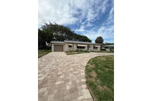 237 E Ilex Dr, West Palm Beach, FL 33403 - MLS#F10517425
