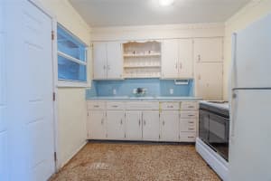 2420 NE 7th Ave, Wilton Manors, FL 33305 - MLS#F10517433