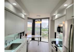20281 E Country Club Dr. 503, Aventura, FL 33180 - MLS#F10517440