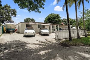 6404 Meade St, Hollywood, FL 33024 - MLS#F10517450