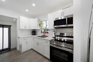 6404 Meade St, Hollywood, FL 33024 - MLS#F10517450