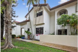 13501 Sw 62nd St 1, Miami
