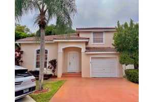 6027 Nw 45th Ter, Coconut Creek