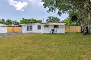 2160 NE 2nd Ave, Pompano Beach, FL 33060 Sold 08/29/25