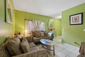 2921 NW 33rd Ter 2921, Lauderdale Lakes, FL 33311 Sold 10/20/25