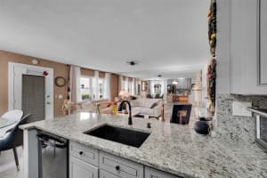 163 Flanders D 163, Delray Beach, FL 33484 - MLS#F10517572