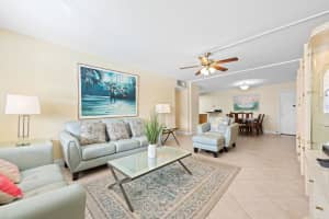 111 Golden Isles Dr B2, Hallandale Beach, FL 33009 - MLS#F10517613