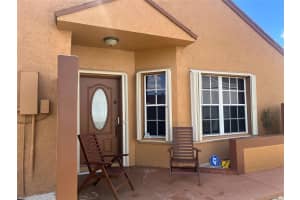 8620 Sw 12 Street, Pembroke Pines