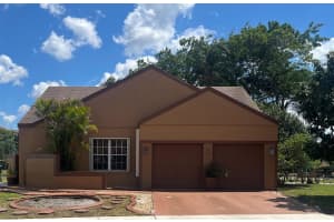 8620 SW 12 Street, Pembroke Pines, FL 33025 - MLS#F10517624