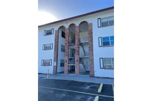 2420 Johnson St 302, Hollywood, FL 33020 - MLS#F10517635