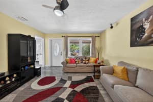 2115 NE 15th Ave, Wilton Manors, FL 33305 - MLS#F10517669