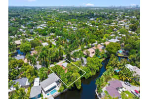 708 NW 22nd St, Wilton Manors, FL 33311 - MLS#F10517673