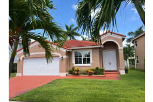 2758 Sw 129th Ter, Miramar