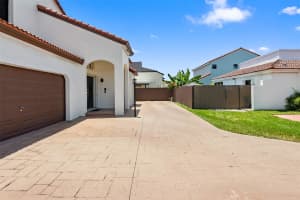 636 SW 88th Pl East, Miami, FL 33174 Sold 10/01/25