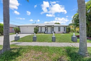 612 Clear Lake Ave, West Palm Beach