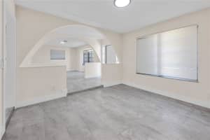 612 Clear Lake Ave, West Palm Beach, FL 33401 - MLS#F10517709