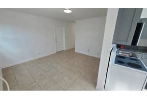 16951 NE 18th Ave 9, North Miami Beach, FL 33162 - MLS#F10517734