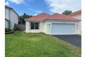 9157 Magnolia Ct, Davie, FL 33328 Sold 10/31/25