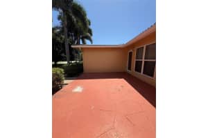 1000 SE 13th Ct, Deerfield Beach, FL 33441 - MLS#F10517779