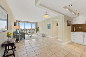 531 N Ocean Blvd 1003, Pompano Beach, FL 33062 - MLS#F10517806