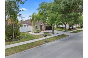 18532 NW 23rd St, Pembroke Pines, FL 33029 - MLS#F10517838