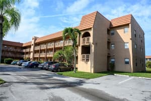 9750 Sunrise Lakes Blvd 211, Sunrise
