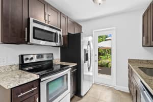 329 SW 17th Street, Fort Lauderdale, FL 33315 - MLS#F10517862