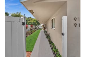 916 NW 26 Street 916, Wilton Manors, FL 33311 - MLS#F10517872