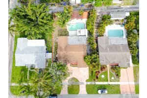 1910 N 35th Ave, Hollywood, FL 33021 - MLS#F10517901