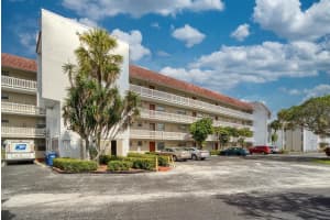 3776 Inverrary Blvd 308r, Lauderhill