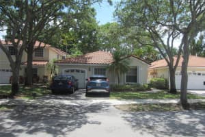 802 Garnet Cir, Weston