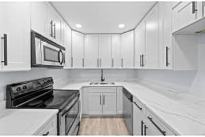 6061 Falls Cir Drive, Lauderhill, FL 33319 - MLS#F10518041