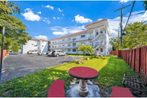 2420 Johnson St 107, Hollywood, FL 33020 - MLS#F10518046