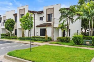 340 NE 208th Ter 340, Miami, FL 33179 - MLS#F10518079
