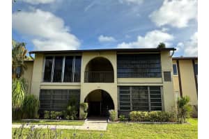 320 Pine Ridge Cir 320, Greenacres, FL 33463 - MLS#F10518090