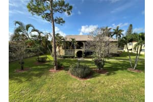 320 Pine Ridge Cir 320, Greenacres, FL 33463 - MLS#F10518090