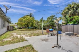 1036 13th Street, Fort Lauderdale, FL 33311 - MLS#F10518092