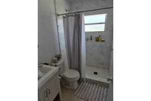 2335 Roosevelt St, Hollywood, FL 33020 - MLS#F10518158