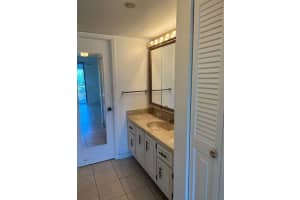 1000 Saint Charles Pl, Pembroke Pines, FL 33026 - MLS#F10518199
