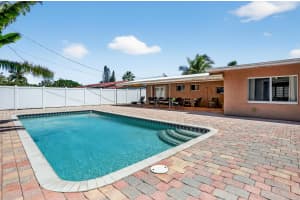 1007 SE 6th St, Deerfield Beach, FL 33441 - MLS#F10518203