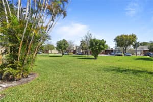 1111 Windward Dr, Pembroke Pines, FL 33026 - MLS#F10518204
